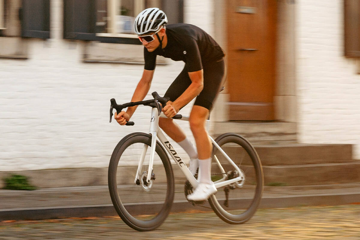 Isaac Boson Disc mineral-white